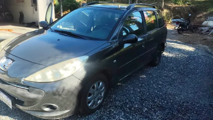 Peugeot 207 SW XR Sport 1.4 Flex 8V 5P 2011