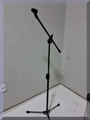 Suporte de microfone tipo girafa TPS na cor preta, regulável e resistente Novo