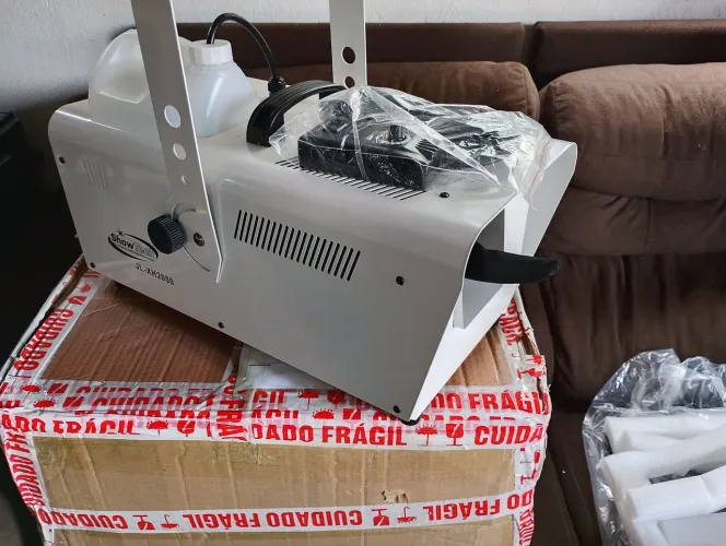 Alugo Máquina de neve grande 2000w 