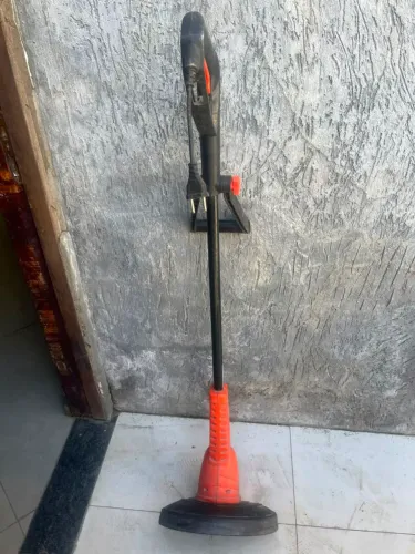 Aparador de grama Tramontina 1000v