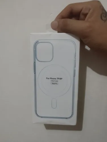 capinha magnética iPhone 7/8 Plus nova na caixa. Fazemos entrega grátis