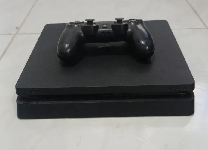 PlayStation 4 Slim