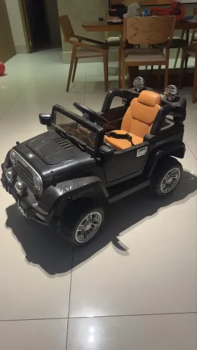 Carro elétrico infantil