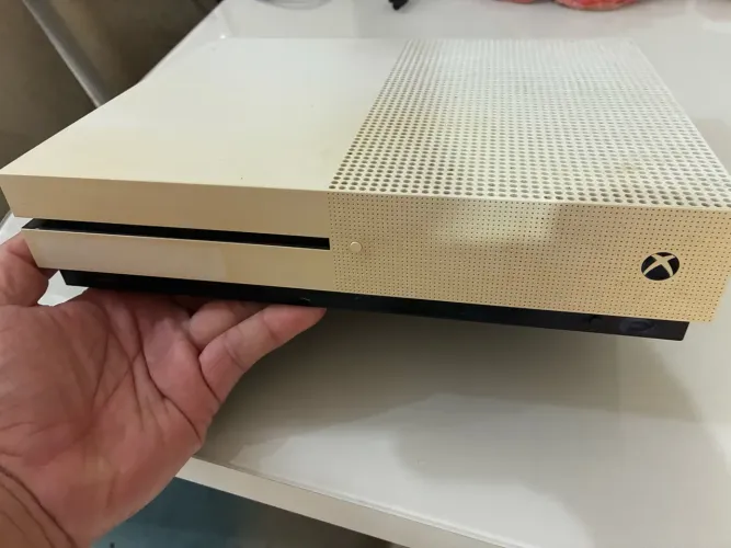 X-Box One S