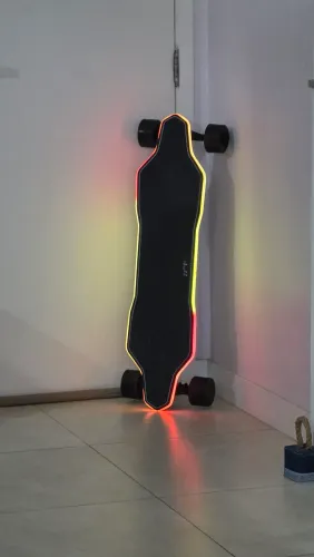 Skate Elétrico Longboard Profissional 1500w Rodas PU 90mm Led RGB