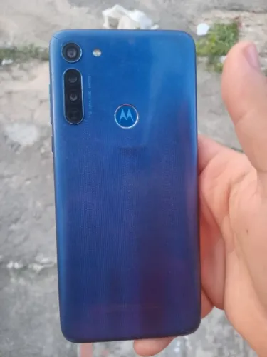 Moto G8