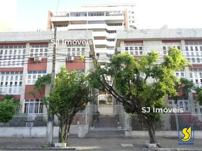 Apartamento com 3 quartos no coração do Meireles