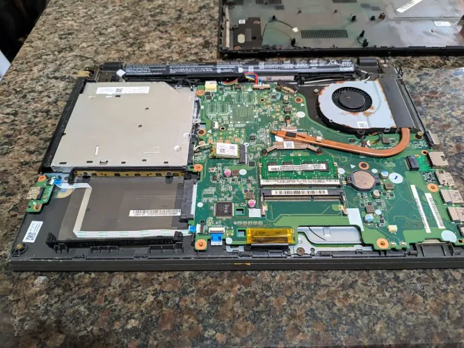 Notebook Acer Aspire E15 E5-573-347G (Leia a Descrição)