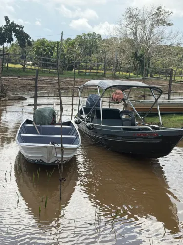 Lancha 40hp com apenas 41 horas 