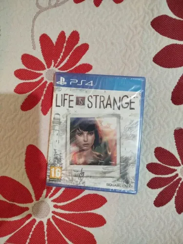Life is Strange PS4 (Lacrado)