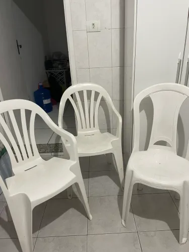 Cadeira de plástica 