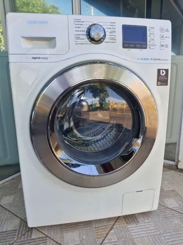 Lava e seca Samsung 220 volts