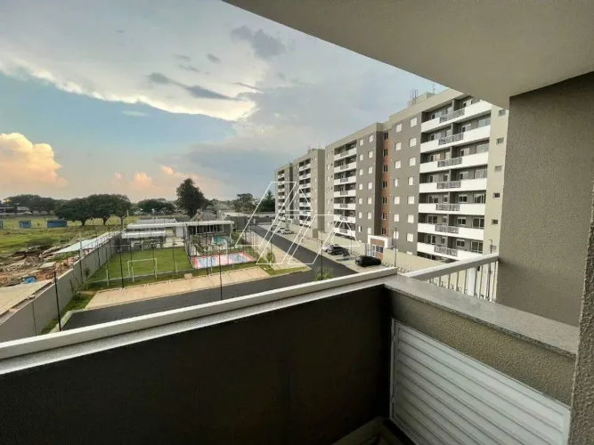 Apartamento para Alugar no Bairro Jóquei Clube em Marília - 47,03 m² por R$ 2.343,80