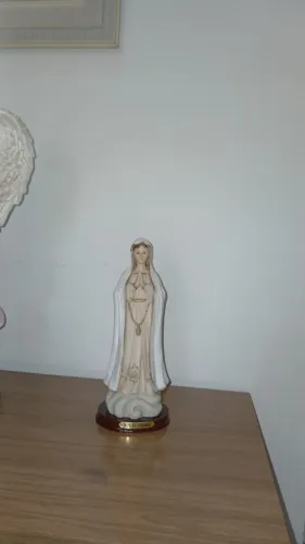 Imagem Nossa Senhora de Fátima em Resina - Linda e Delicada