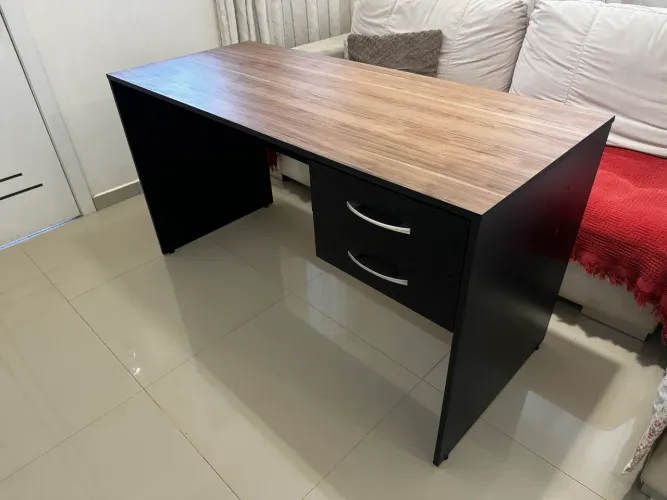 Mesa escritório 1.40 (nunca usada)