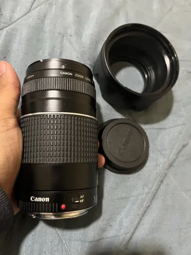 Lente cânon ef 75-300mm com tampa e pára-sol!! Leia a descrição!!! 