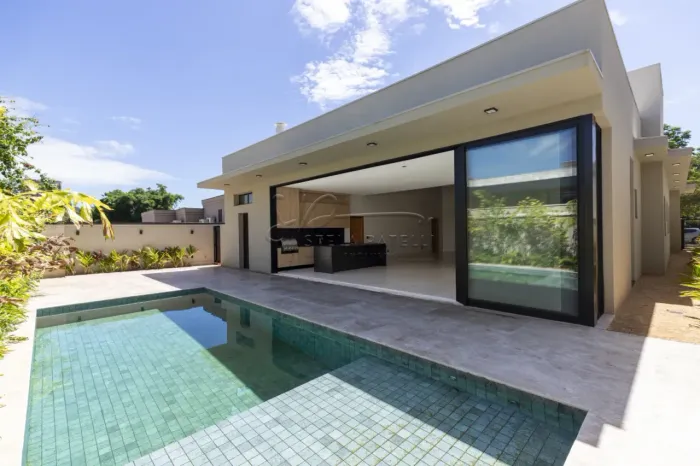 Casa térrea de 336m² com 03 suítes à venda em condomínio - Arara Verde