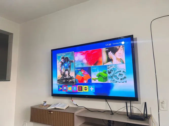 Vende-se tv de plasma 65  polegadas