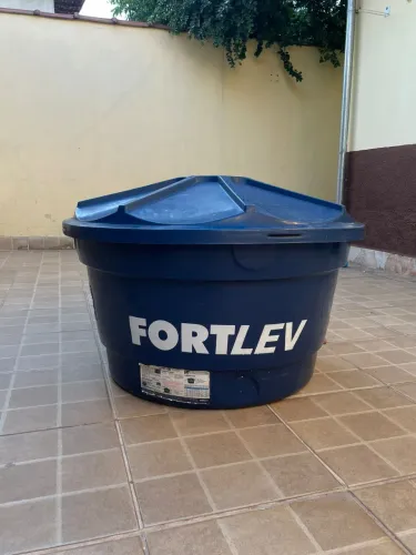 Caixa d?água FortLeve 500 l com tampa