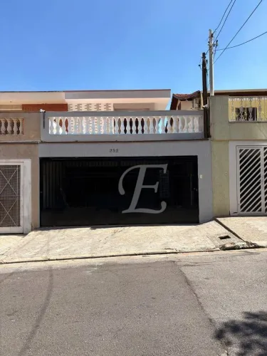 Casa com 3 dormitórios para alugar, 200 m² por R$ 5.981,94/mês - Vila Sônia - São Paulo/SP