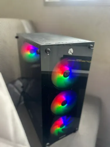 Gabinete Gamer RGB à venda