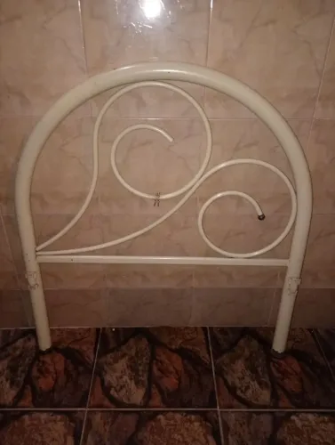 Cama de ferro solteiro