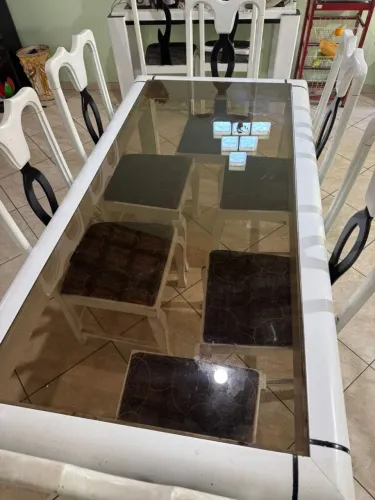 Mesa de vidro c/ 6 cadeiras