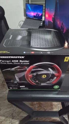 (Lacrado) Volante Thrustmaster Ferrari 458 Spider para Xbox Series X,S e Xbox One