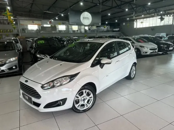 Ford Fiesta 1.6 16V Flex Aut. 5P 2016
