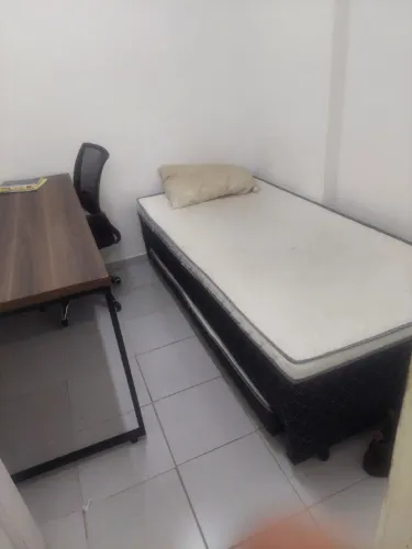 Quarto com banheiro anexo para alugar