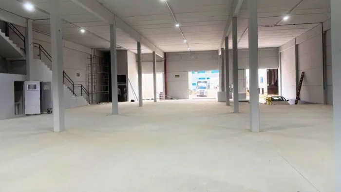 Galpão para locação às margens da BR-101 em Itajaí - 1.688m²