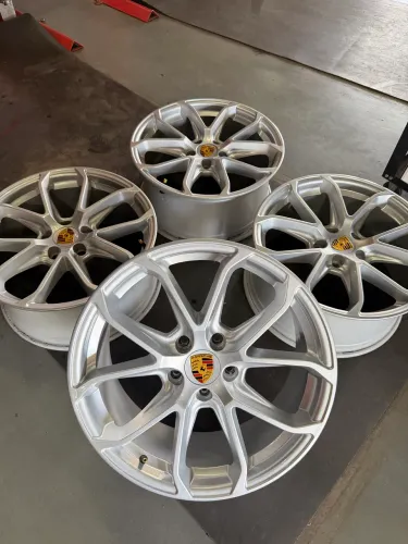 Roda aro 18 Porsche furação 5x112