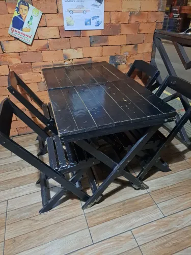 VENDO JOGO DE MESAS EM MADEIRA
