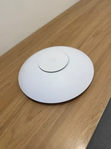 Ubiquiti UniFi 6 Long-Range (U6-LR)