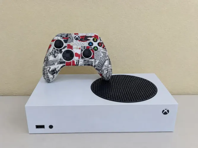 XBOX SERIES S SEMINOVO SEM DETALHES