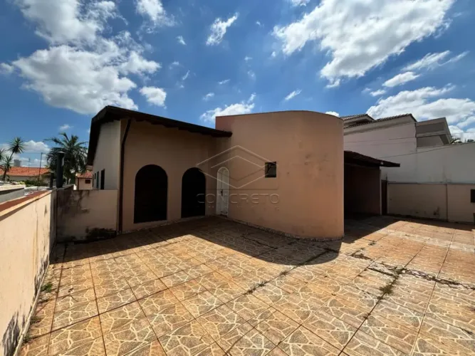 SAMAMBAIA - CASA AMPLA COM 4 DORMITÓRIOS, SENDO 2 SUITES