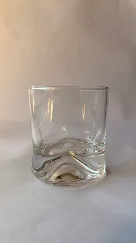 conjunto de copos de whisky