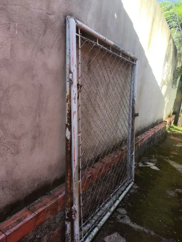 Portão de grade