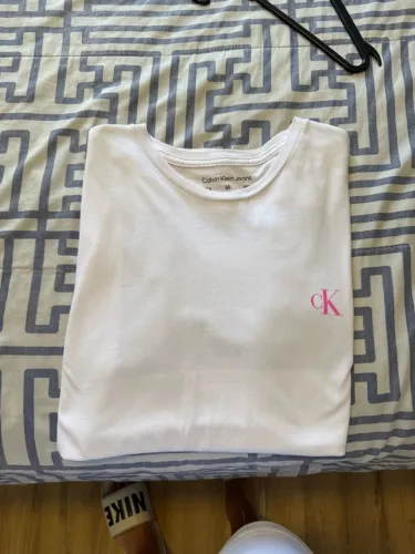camiseta Calvin Klein Nova