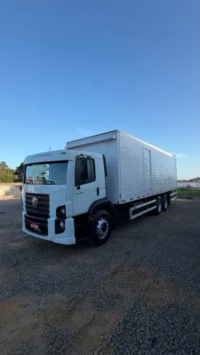 Vendo VW Costellation 24-250 baú