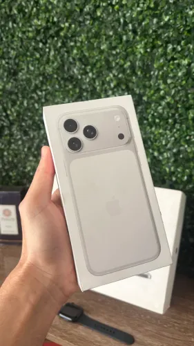 iPhone 17 Pro Max 256GB - Silver (NOVO)