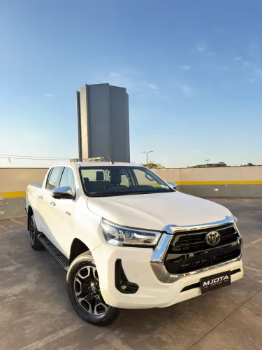 Toyota Hilux CD SRX 4X4 2.8 TDI 16V Diesel Aut. 2023