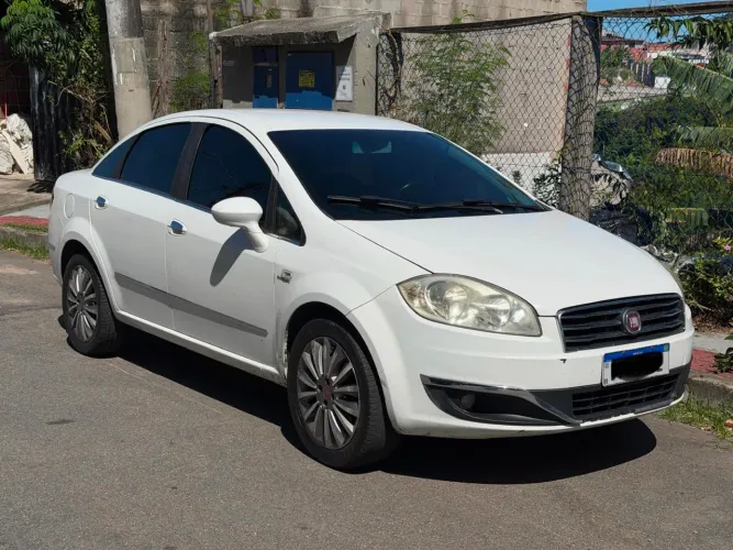 Fiat Linea Absolute 1.9/1.8 Flex Dualogic 4P 2015