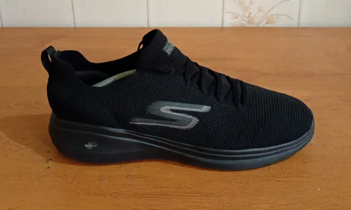 Tênis Skechers Go Run Fast Monogram - Masculino tamanho 44