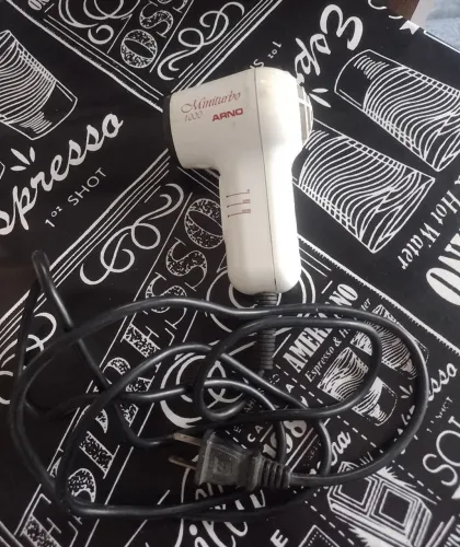 Secador de Cabelo Portátil Arno Miniturbo 1000