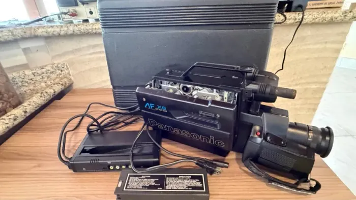 Filmadora Panasonic Af X6 (Para Ser Restaurada Ou Aproveitar Peças)