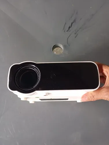Retroprojetor hogance de Paris s me novo perfeito está  wi fi ,entrada USB, andróide, etc