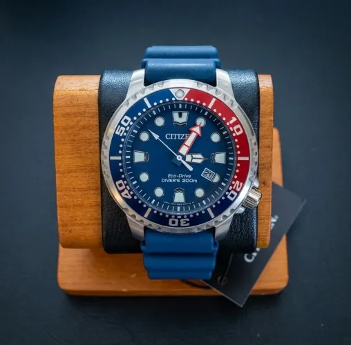 Relógio Citizen Promaster Eco Drive Solar Pepsi Novo