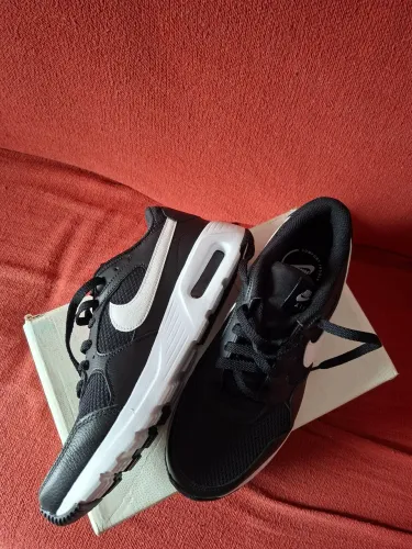 Tênis Nike air - 39 (NOVO)