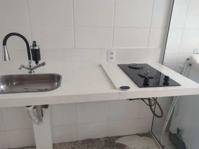 Porcelanato, cozinhas, bancadas, lavatórios e nichos em porcelanato sob medida 